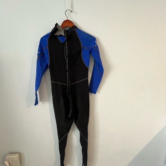 Women's Blue and‎ Black One Piece Swim Suit - Picture 2 of 6